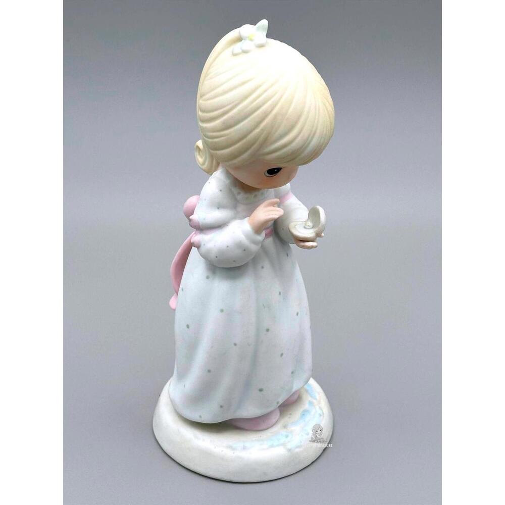 ✨ Precious Moments Girl Figurine Pearl Treasure Shell Ocean Fantasy Collectible